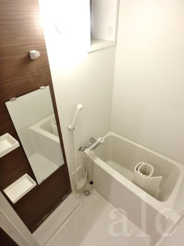 アヴニール上北沢の浴室|コンパクトで使いやすいお風呂です