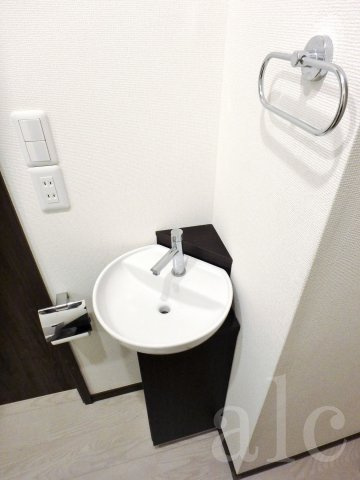 アヴニール上北沢の洗面所|洗面台です