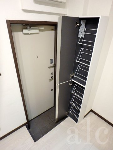 アヴニール上北沢の収納|シューズクローゼット