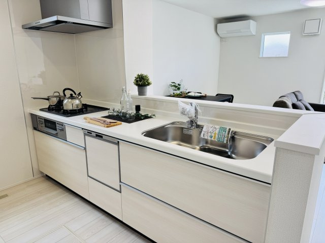 八王子市　川口町　新築一戸建て　２４ー６期のキッチン|～使い勝手の良いシステムキッチン～