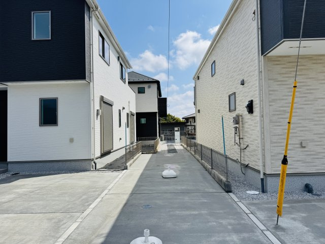 八王子市　川口町　新築一戸建て　２４ー６期の駐車場|～2台駐車可能カースペース～