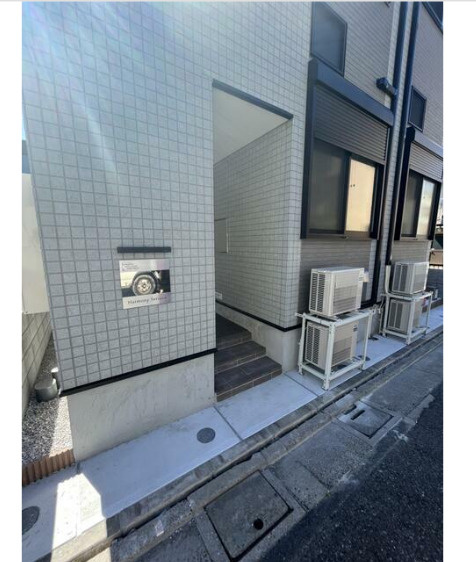 Earthling Regidenceのエントランス