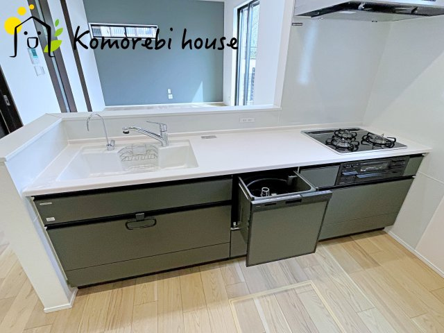 大宮南中丸　新築一戸建て　グリーンガーデン　Aのキッチン|26.4.6撮影済み