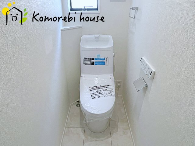 大宮南中丸　新築一戸建て　グリーンガーデン　Aのトイレ|26.4.6撮影済み