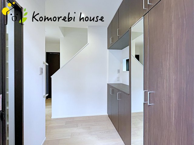 大宮南中丸　新築一戸建て　グリーンガーデン　Aの玄関|26.4.6撮影済み