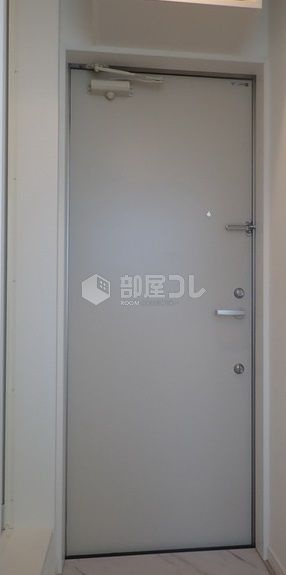 グラード平和台の玄関