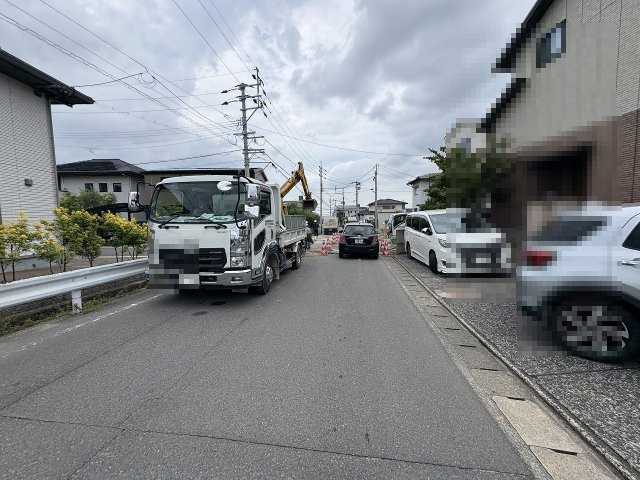 【その他】 | 福岡市早良区次郎丸4丁目2期　1号棟（全3棟）【仲介手数料無料・0円】 | 現地写真。前面道路です。