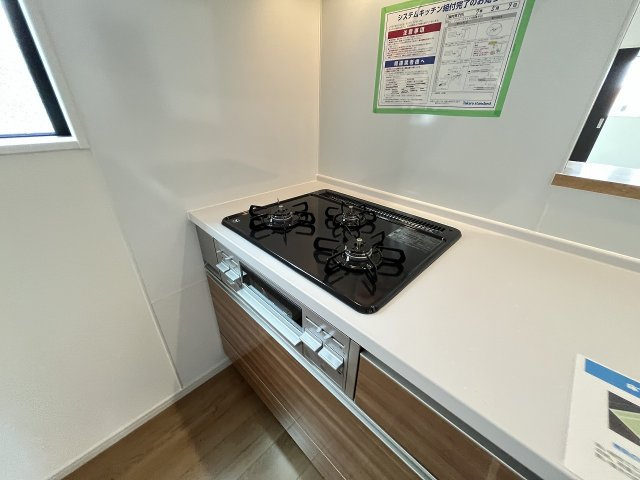 【キッチン】 | 福岡市早良区次郎丸4丁目2期　1号棟（全3棟）【仲介手数料無料・0円】 | 施工例。施工例は完成時と異なる場合があります。