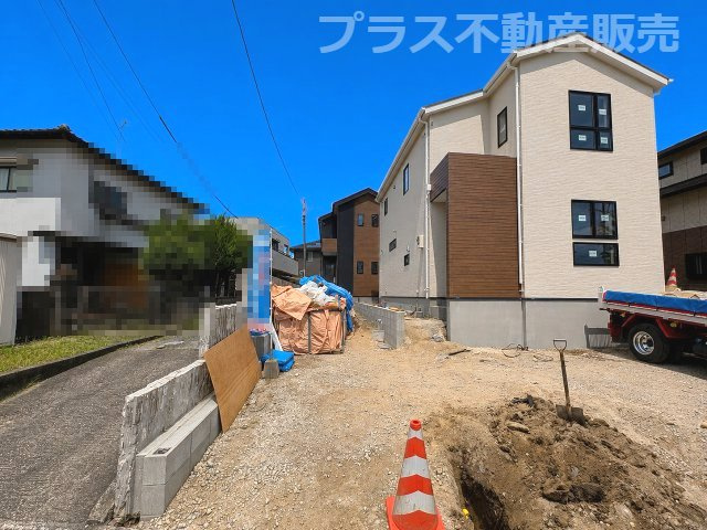 【外観】 | 福岡市早良区次郎丸4丁目2期　1号棟（全3棟）【仲介手数料無料・0円】 | 現地写真。同じ物件を見るなら、プラス不動産販売にお任せ下さい。