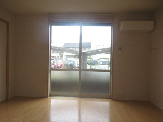 アゼリア宮上　Ｃ棟の居間・リビング