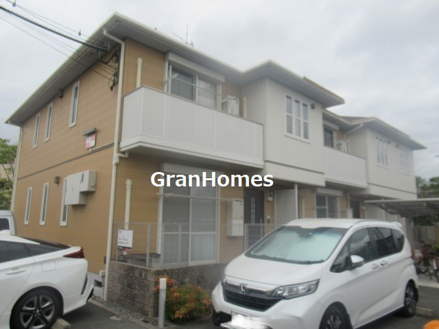 アゼリア宮上　Ｃ棟の外観