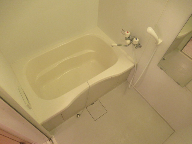 アゼリア宮上　Ｃ棟の浴室