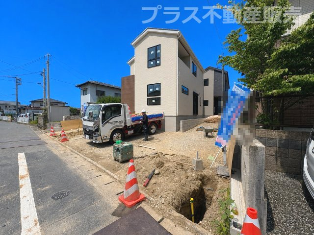 【外観】 | 福岡市早良区次郎丸4丁目2期　2号棟（全3棟）【仲介手数料無料・0円】 | 現地写真。同じ物件を見るなら、プラス不動産販売にお任せ下さい。