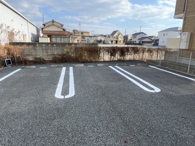 ビューティフル ライフ ＴＡＤＥＲＡの駐車場