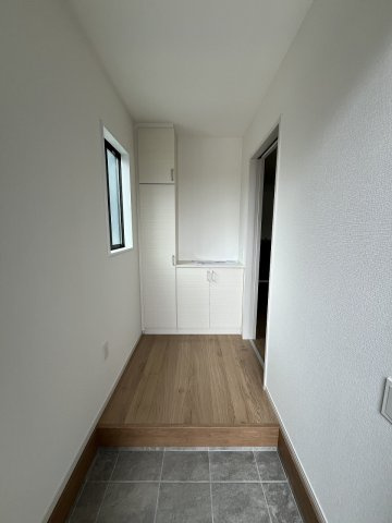 【内装】 | 福岡市早良区次郎丸4丁目2期　3号棟（全3棟）【仲介手数料無料・0円】 | 施工例。リビングです。施工例は完成時と異なる場合があります。