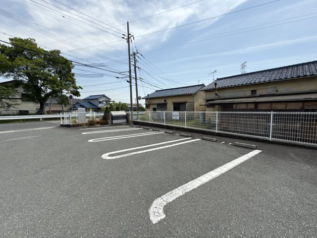 エクセレント大野の駐車場