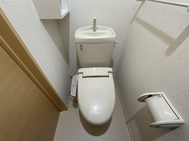 アン・グランジェのトイレ
