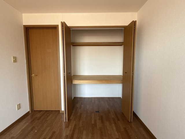 レフィナード阿成の収納