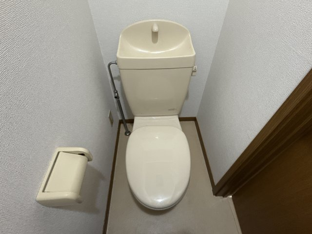 レフィナード阿成のトイレ