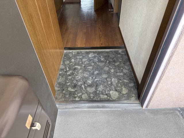グランチェスタの玄関