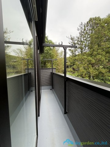 秦野市渋沢6期　新築戸建　全5棟2号棟のバルコニー