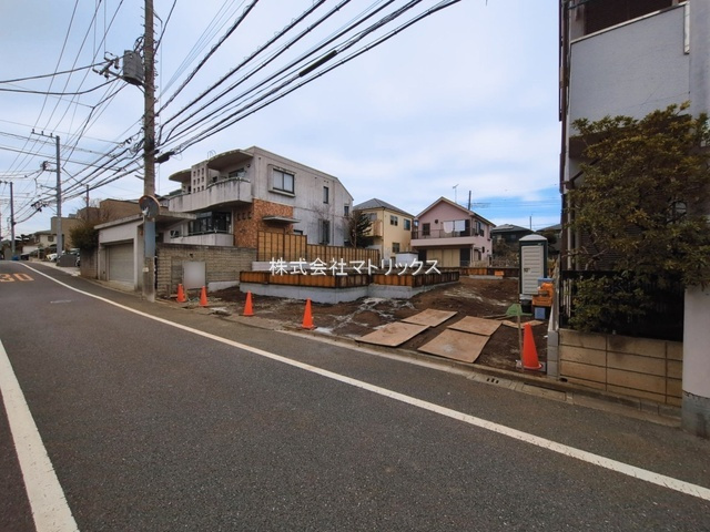練馬区大泉学園町8丁目　土地42坪超　長期優良住宅　全2棟の前面道路含む現地写真