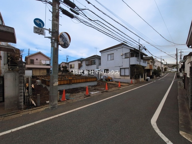 練馬区大泉学園町8丁目　土地42坪超　長期優良住宅　全2棟の前面道路含む現地写真