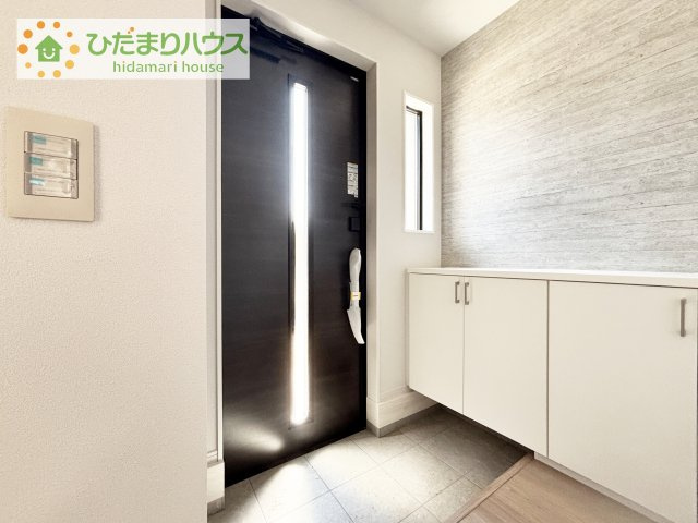 【玄関】 | 取手市本郷2期　新築戸建　1号棟 | 使い勝手の良い大きなシューズボックス☆乱雑になりがちな玄関をスッキリ見せてくれます！