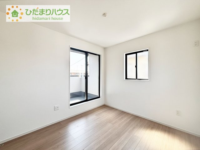 【洋室】 | 取手市本郷2期　新築戸建　1号棟 | 机にベットを置けば子供部屋の完成です！