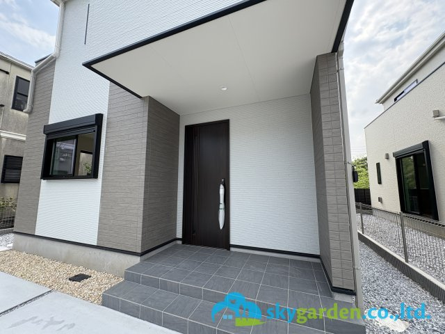 藤沢市大庭3期　新築戸建　全2棟1号棟の玄関