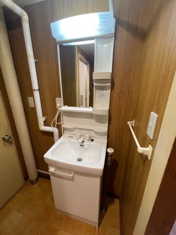 春採ハイツの洗面所