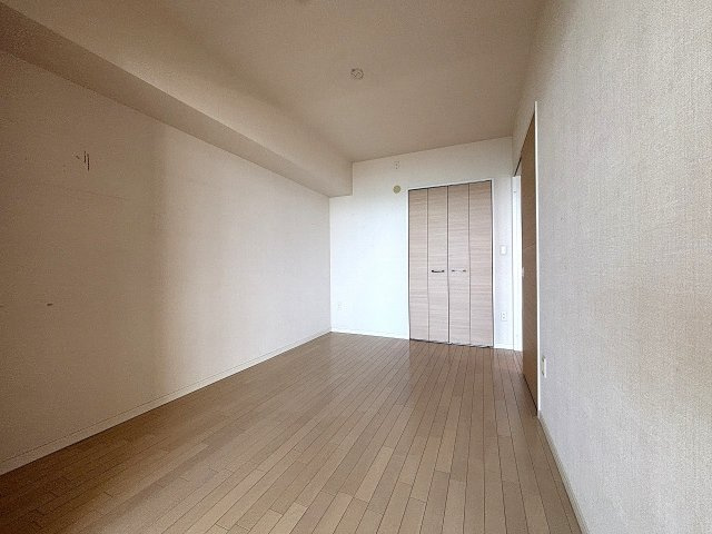 【洋室】 | □■ダイヤモンドライフ湘南■□ | 約6帖の洋室