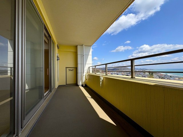 【バルコニー】 | □■ダイヤモンドライフ湘南■□ | 心地よい風が吹き抜ける広々としたバルコニー♪