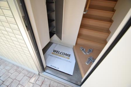 ミ・カーサの玄関|下駄箱付きです