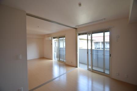 ミ・カーサの居間・リビング|日当たり良好です