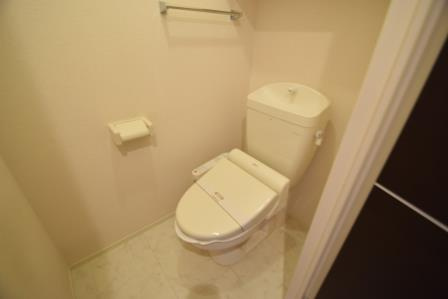 ミ・カーサのトイレ|ウォシュレット付きです