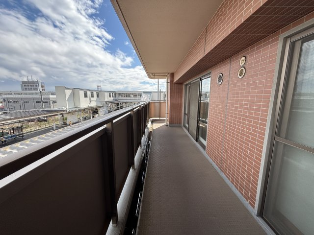 ラクシア荒川沖のバルコニー|広々としたバルコニーです