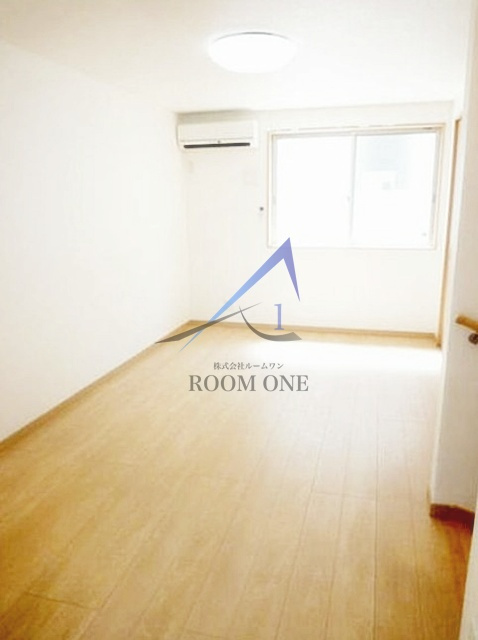 アイコート中野新橋の居間・リビング|洋室のお部屋です。