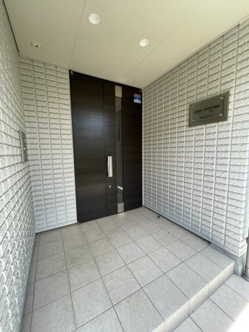 ＨＥＢＥＬ　ＫＩＴＡＺＡＷＡのエントランス