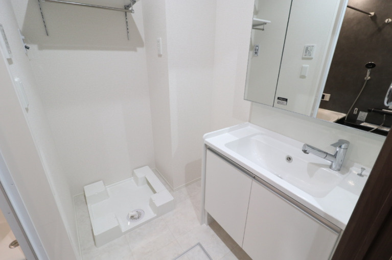 PREMILIFE羽屋の洗面所