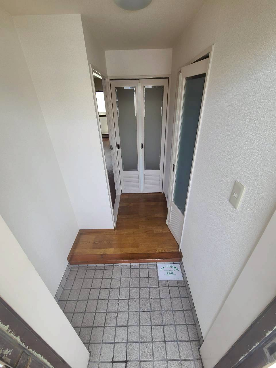 LAPISの玄関