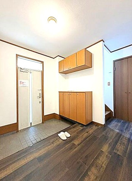 香流タウンＢの玄関