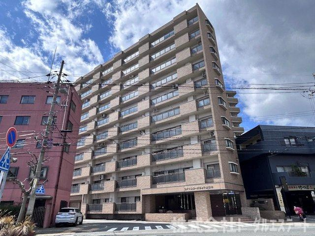 ロイヤルコーポランド上田中の外観