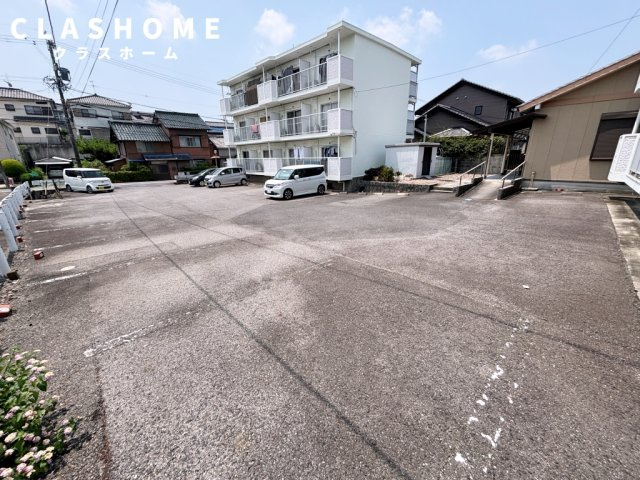 コーポ井村 A棟　　刈谷市近郊の賃貸ならクラスホーム刈谷店の駐車場