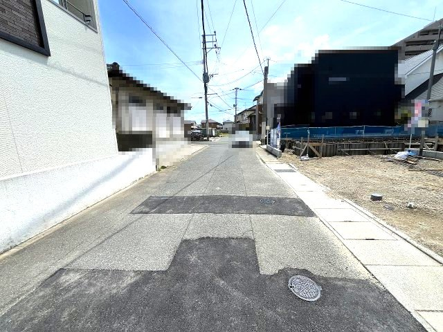 【その他】 | 福岡市早良区次郎丸4丁目1期　1号棟（全3棟）【仲介手数料無料・0円】 | 現地写真。前面道路です。