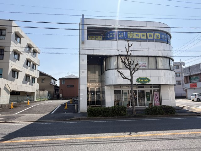 サイエンスビル(縦列P4台込)の外観