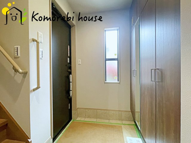 大宮大和田　2期　新築一戸建て　グリーンガーデン　01の玄関|玄関です