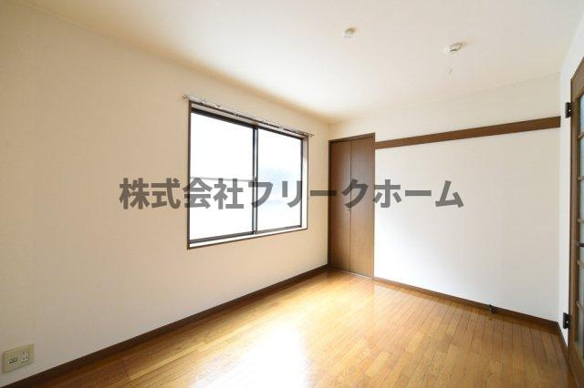 小金井市東町４丁目のアパートの寝室
