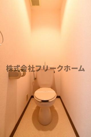 小金井市東町４丁目のアパートのトイレ