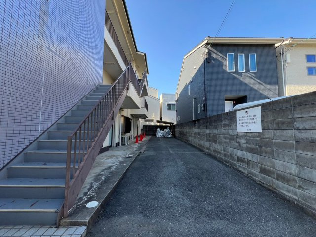 田中マンションのエントランス